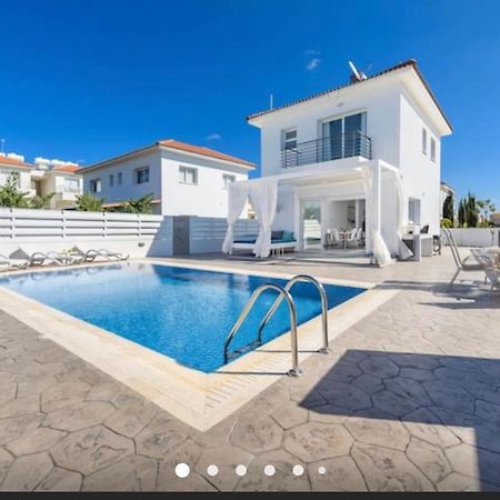 VILLA KOLIBRI cd1 MYTHICAL SANDS RESORT Paralimni Exterior foto