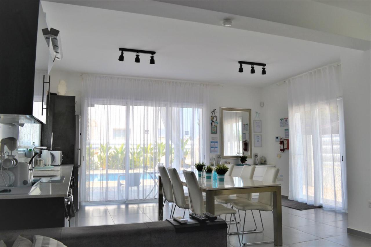 VILLA KOLIBRI cd1 MYTHICAL SANDS RESORT Paralimni Exterior foto