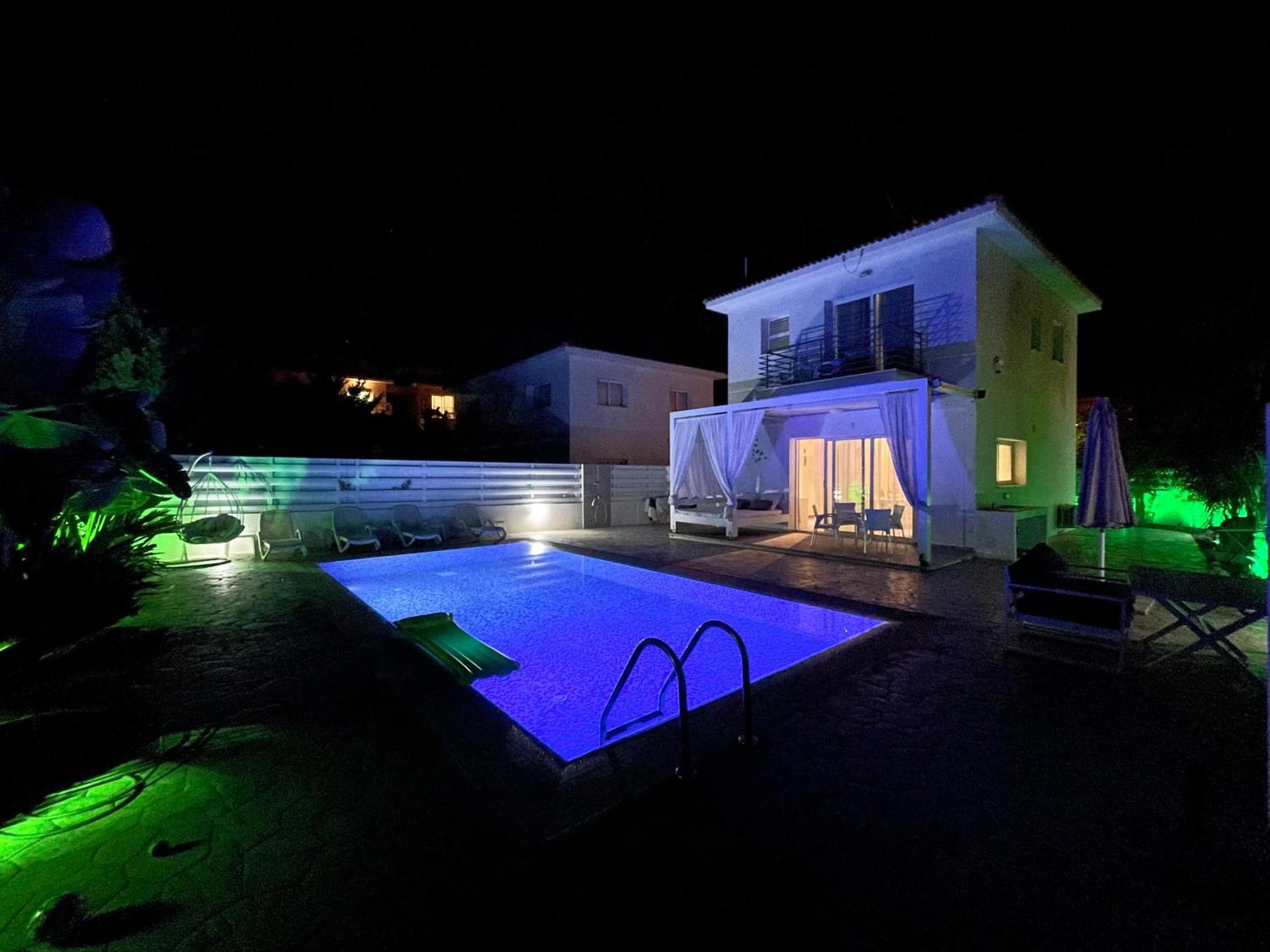 VILLA KOLIBRI cd1 MYTHICAL SANDS RESORT Paralimni Exterior foto